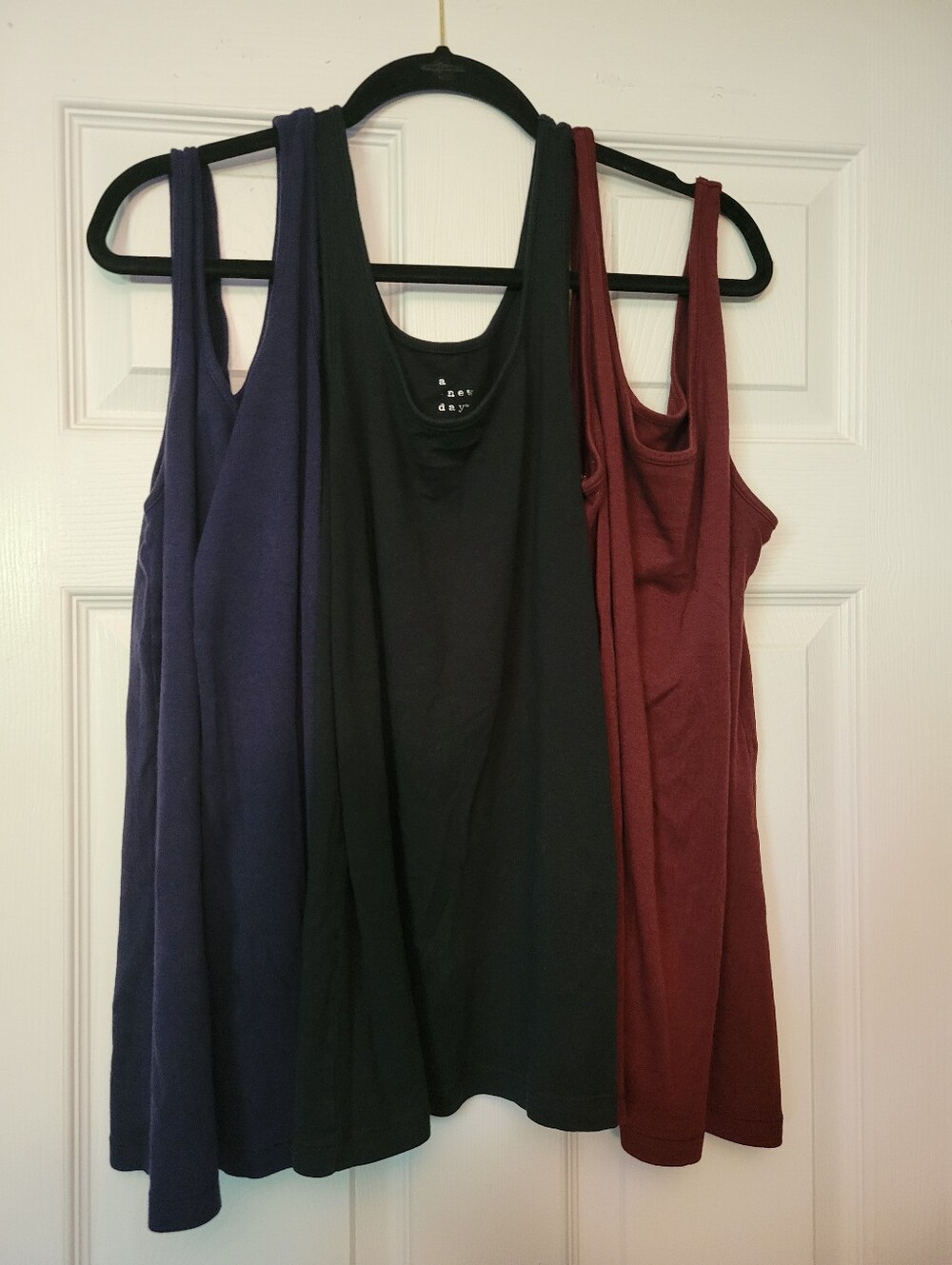 Womens Tank Tops X 5- Burgundy, Navy, Black